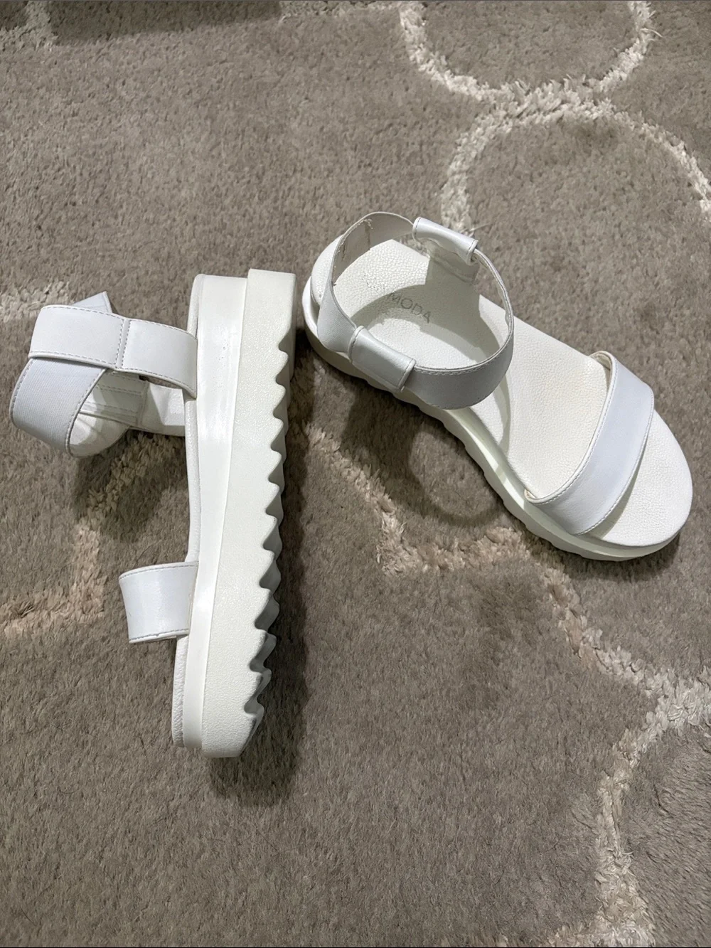 Top Moda KASH white strap platform wedge sandal Size 6.5